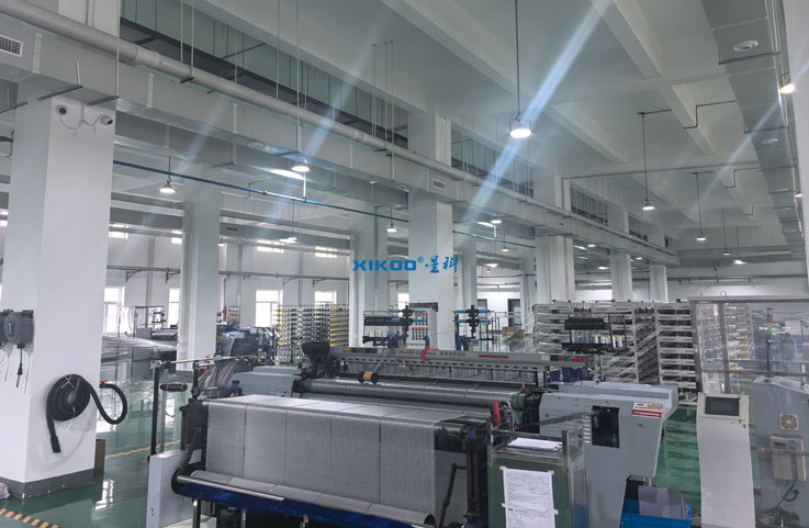 星科蒸發(fā)冷省電空調(diào)-立式管道機(jī)應(yīng)用于碳纖維生產(chǎn)車間，制冷降溫